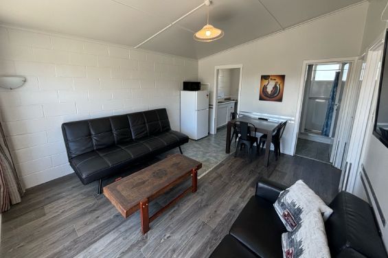 2-Bedroom Motel 1 - lounge