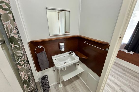 Bathroom%20b